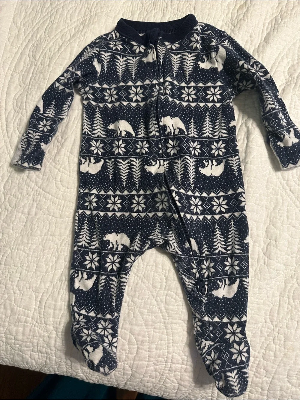 0287 4 piece set of footed PJs and onesies size 0-3 and newborn